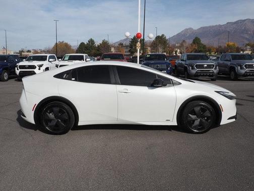 2024 Toyota Prius LE