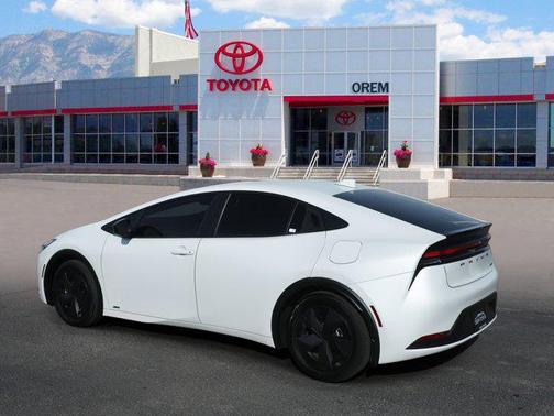 2024 Toyota Prius LE