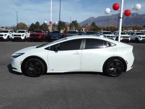 2024 Toyota Prius LE