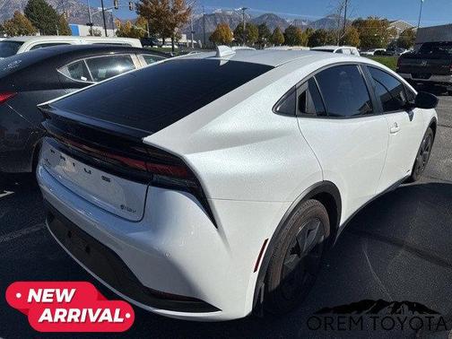 2024 Toyota Prius LE