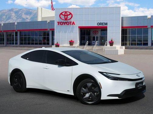 2024 Toyota Prius LE