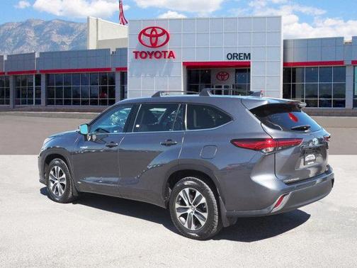 2020 Toyota Highlander Hybrid XLE