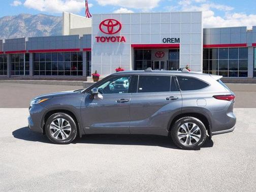 2020 Toyota Highlander Hybrid XLE