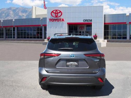 2020 Toyota Highlander Hybrid XLE
