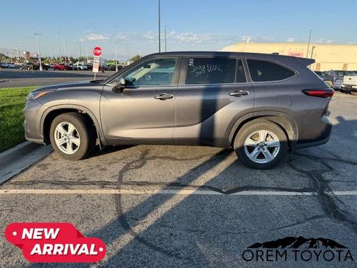 2024 Toyota Highlander LE