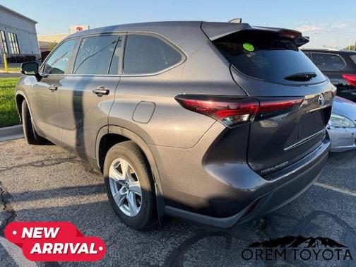 2024 Toyota Highlander LE