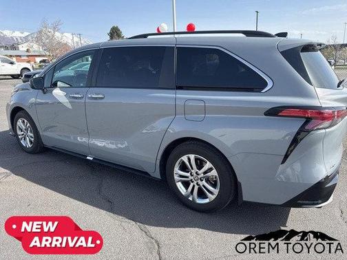 2023 Toyota Sienna XSE 7 Passenger