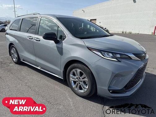 2023 Toyota Sienna XSE 7 Passenger