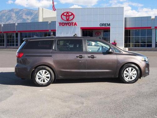 2017 Kia Sedona LX
