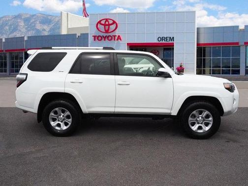 2022 Toyota 4Runner SR5