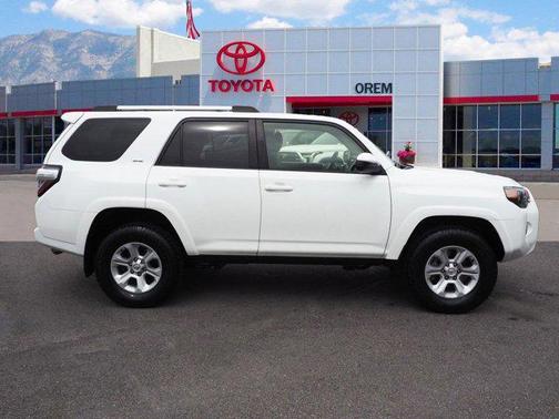 2022 Toyota 4Runner SR5