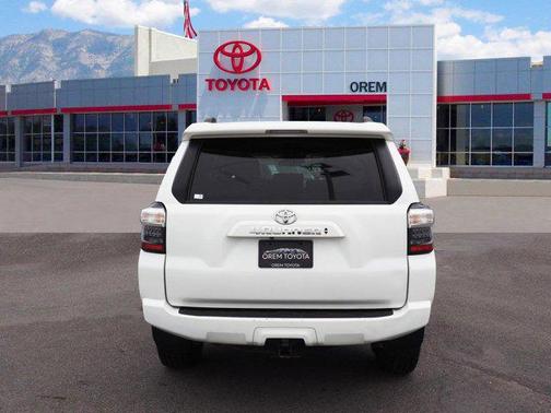 2022 Toyota 4Runner SR5
