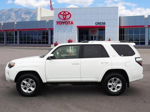 2022 Toyota 4Runner SR5