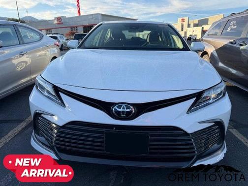 2024 Toyota Camry LE