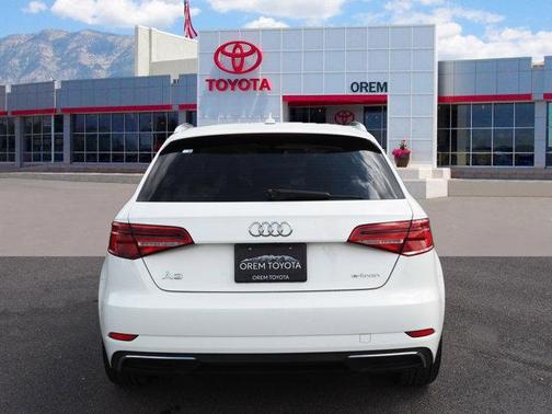 2017 Audi A3 e-tron 1.4T Premium