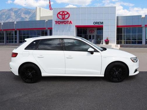 2017 Audi A3 e-tron 1.4T Premium