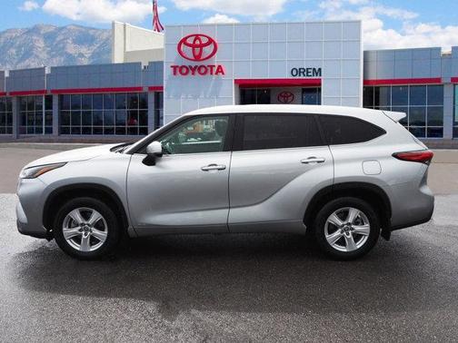 2023 Toyota Highlander Hybrid LE