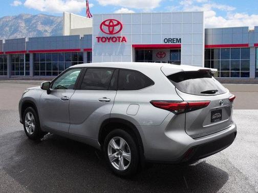 2023 Toyota Highlander Hybrid LE