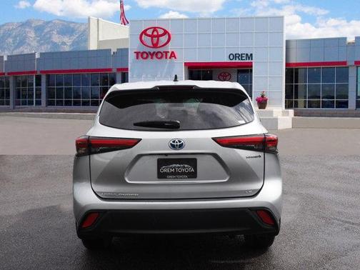 2023 Toyota Highlander Hybrid LE