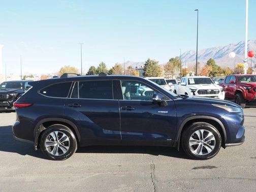 2021 Toyota Highlander Hybrid XLE