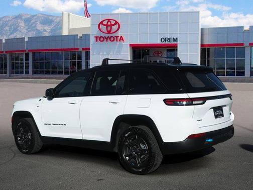 2024 Jeep Grand Cherokee 4xe Trailhawk