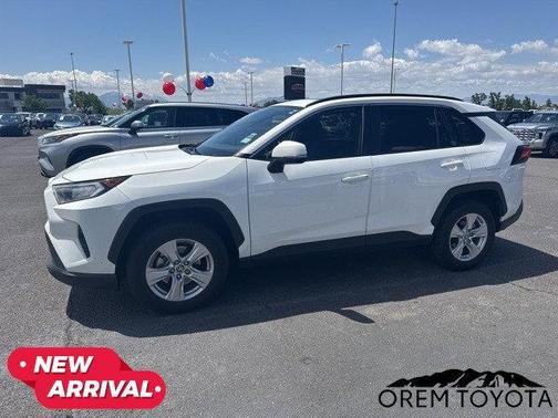 2020 Toyota RAV4 XLE