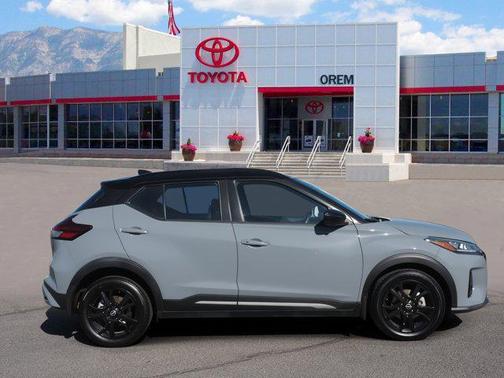 2023 Nissan Kicks SR