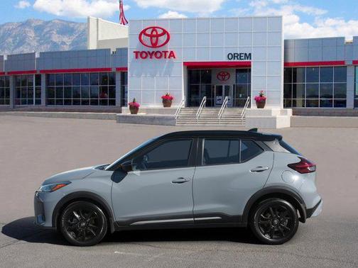 2023 Nissan Kicks SR