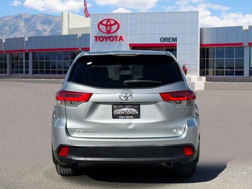 2019 Toyota Highlander LE