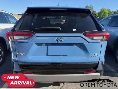 2024 Toyota RAV4 Hybrid SE