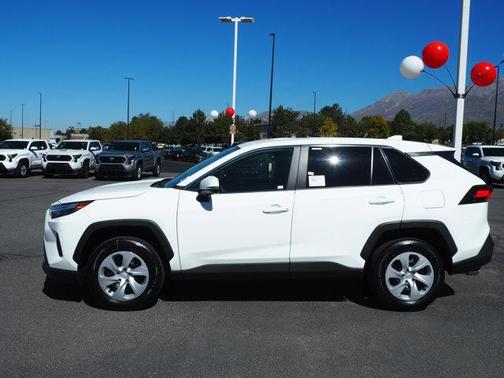 2025 Toyota RAV4 LE