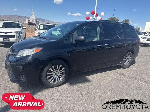2018 Toyota Sienna XLE