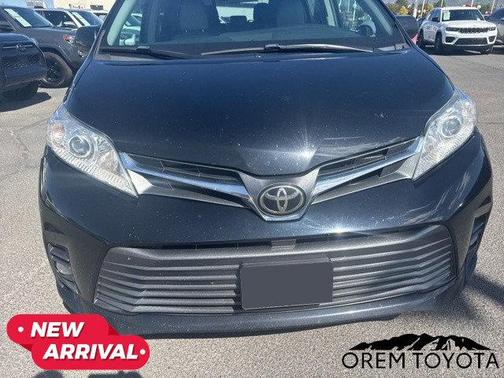 2018 Toyota Sienna XLE