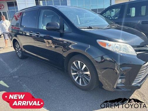 2018 Toyota Sienna XLE