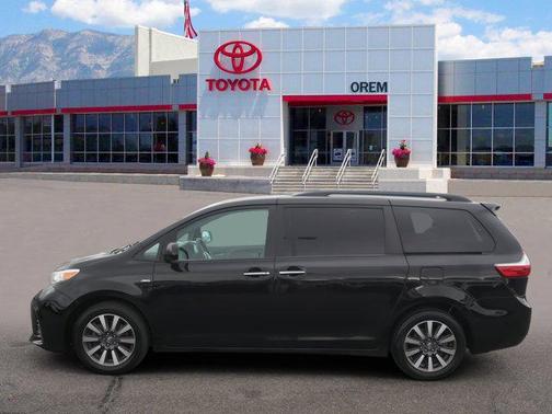 2018 Toyota Sienna XLE