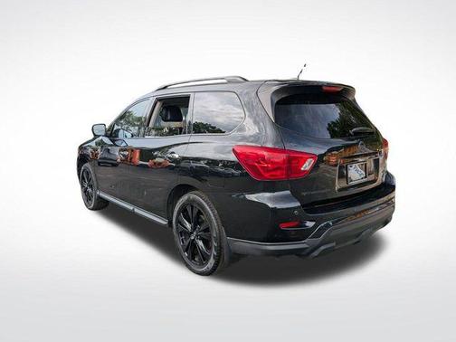 2018 Nissan Pathfinder SL