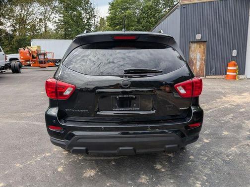 2018 Nissan Pathfinder SL