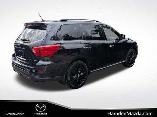 2018 Nissan Pathfinder SL