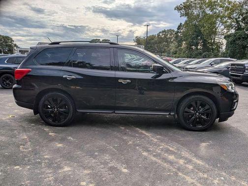 2018 Nissan Pathfinder SL