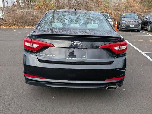 2017 Hyundai SONATA SE
