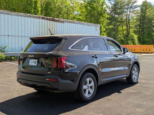 2023 Kia Sorento LX
