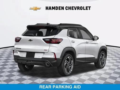Iridescent Pearl Tricoat 2026 Chevrolet Trailblazer RS