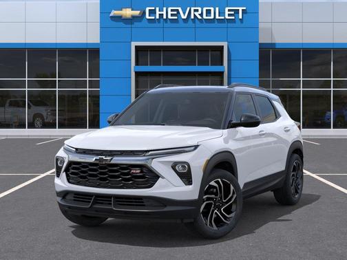 Iridescent Pearl Tricoat 2026 Chevrolet Trailblazer RS