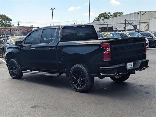 2022 Chevrolet Silverado 1500 Custom Trail Boss