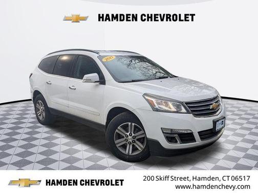 Summit White 2017 Chevrolet Traverse 2LT