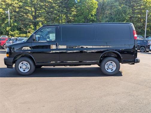 2025 Chevrolet Express 2500 RWD 2500 Regular Wheelbase WT