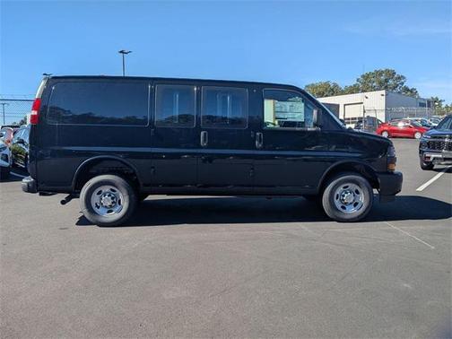 2025 Chevrolet Express 2500 RWD 2500 Regular Wheelbase WT