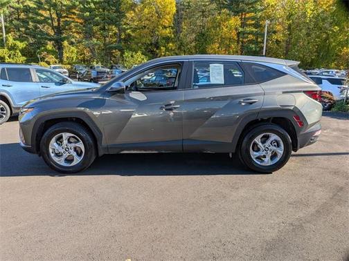 2023 Hyundai TUCSON SE