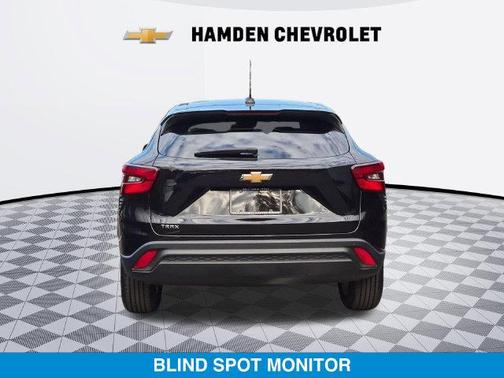 Mosaic Black Metallic 2024 Chevrolet Trax LS