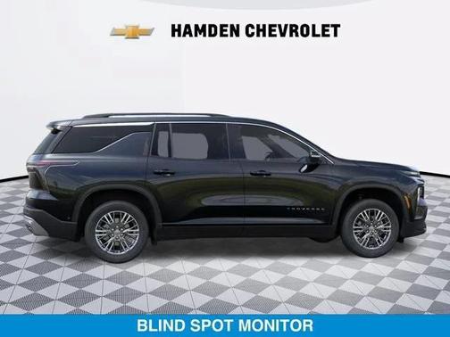 Mosaic Black Metallic 2027 Chevrolet Traverse LT